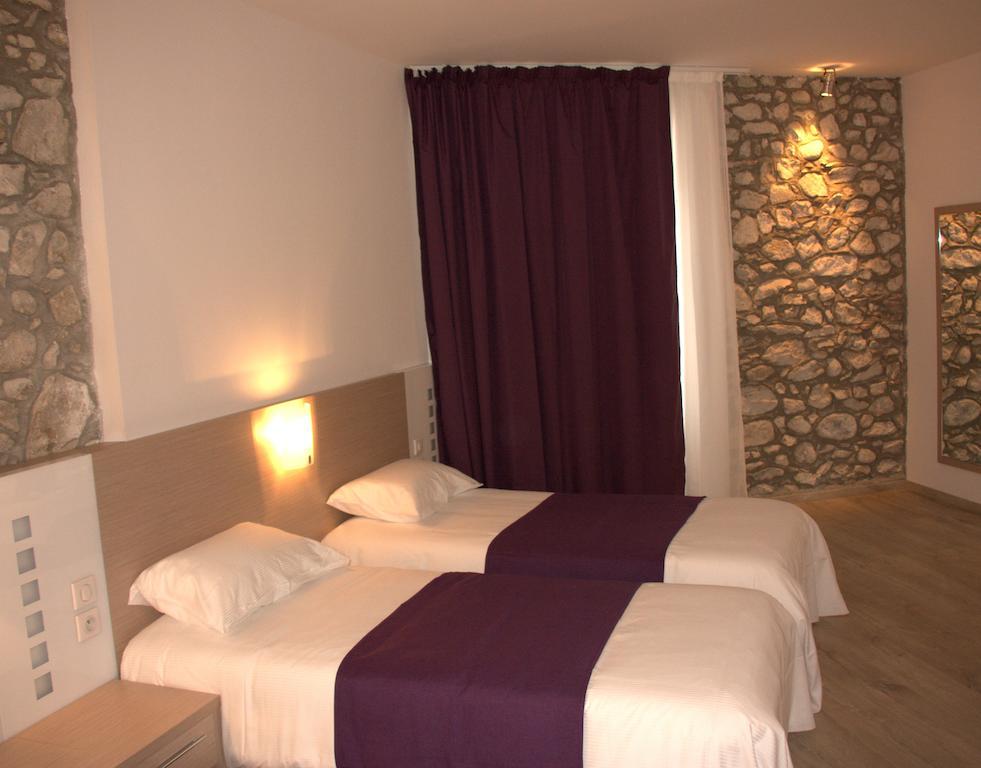 Hotel Terranostra Tarascon-sur-Ariège Szoba fotó